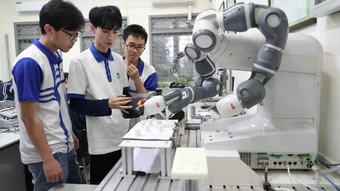 Chuyển đổi số trong quản trị đại học: Đột phá đào tạo song hành và lực lượng lao động kỷ nguyên mới