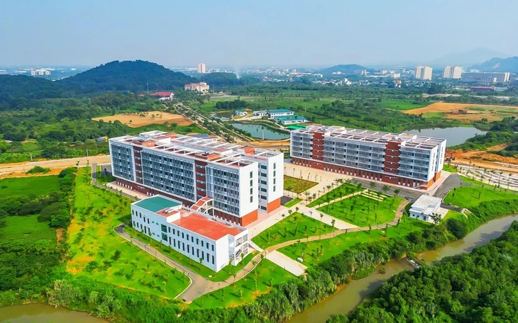 Chuyên gia nói gì khi Hà Nội tính di dời bệnh viện, trường đại học ra khỏi nội đô? Chuyên gia nói gì khi Hà Nội tính di dời bệnh viện, trường đại học ra khỏi nội đô?