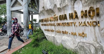 Chuyên gia nói gì khi Hà Nội tính di dời bệnh viện, trường đại học ra khỏi nội đô?