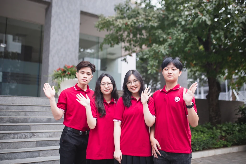 Chuyển từ quản lý tuyển sinh hành chính sang quản trị quy trình tuyển sinh bằng dữ liệu Chuyển từ quản lý tuyển sinh hành chính sang quản trị quy trình tuyển sinh bằng dữ liệu