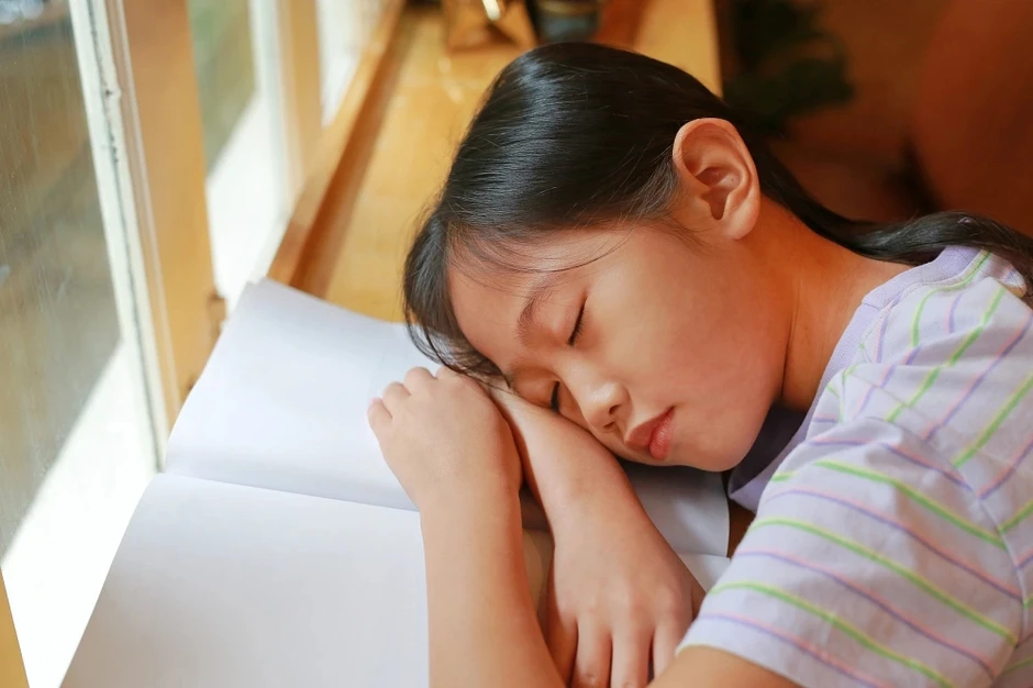 Chuyên viên tư vấn học đường cảnh báo: Đem ngay "3 THỨ" này ra khỏi phòng ngủ con bạn! Chuyên viên tư vấn học đường cảnh báo: Đem ngay "3 THỨ" này ra khỏi phòng ngủ con bạn!