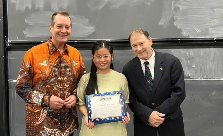 Cô gái khiếm thị ở Bắc Giang đậu Harvard và nhiều đại học danh tiếng của Mỹ Cô gái khiếm thị ở Bắc Giang đậu Harvard và nhiều đại học danh tiếng của Mỹ