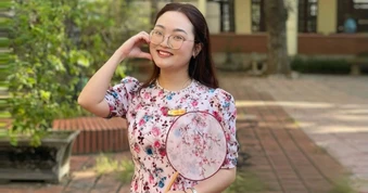 Cô giáo đặt mã đề thi độc lạ khiến cả lớp "khóc vì nhớ mẹ"