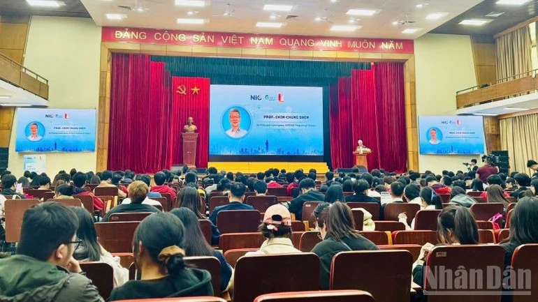 Cơ hội học bổng khối ngành bán dẫn, công nghệ cao, STEM và tài chính cho sinh viên Việt Nam Cơ hội học bổng khối ngành bán dẫn, công nghệ cao, STEM và tài chính cho sinh viên Việt Nam