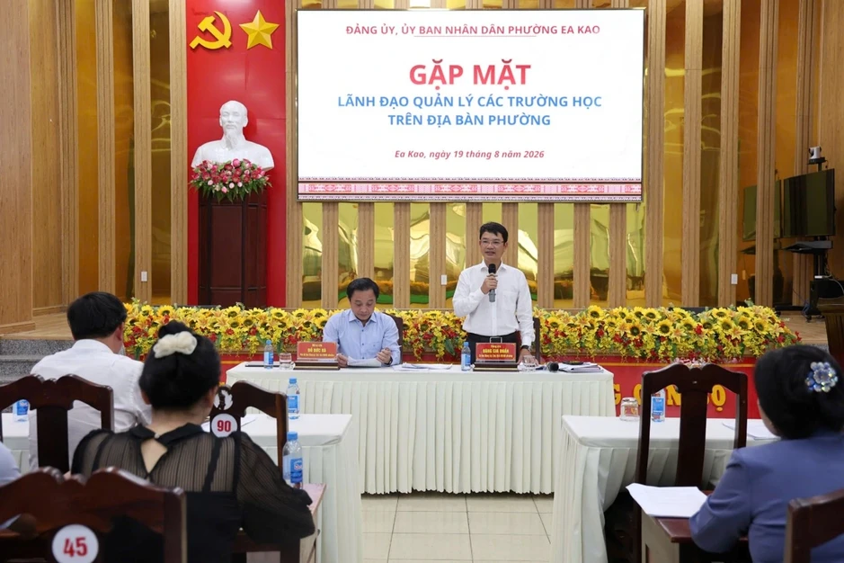 Còn 15 năm công tác, nam hiệu trưởng chủ động xin thôi chức Còn 15 năm công tác, nam hiệu trưởng chủ động xin thôi chức