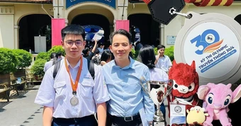Con thiếu 0,5 điểm vào trường chuyên đình đám, ông bố TP.HCM có phản ứng bất ngờ và lời nhắn gửi gan ruột đến các phụ huynh