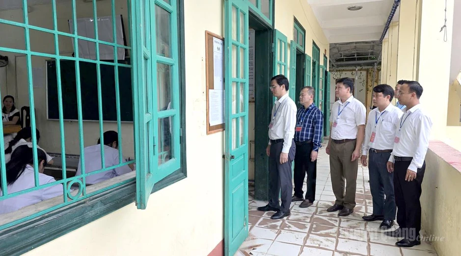 Công an vào cuộc vụ 147 điểm 10 môn Toán tốt nghiệp THPT ở Tuyên Quang Công an vào cuộc vụ 147 điểm 10 môn Toán tốt nghiệp THPT ở Tuyên Quang