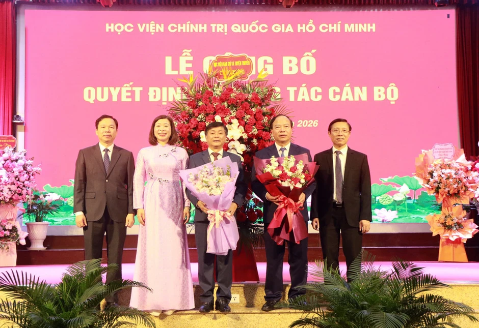 Công bố quyết định bổ nhiệm lại Giám đốc Học viện Báo chí và Tuyên truyền Công bố quyết định bổ nhiệm lại Giám đốc Học viện Báo chí và Tuyên truyền
