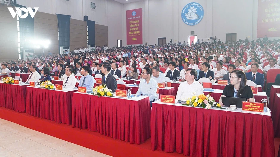 Công bố sáp nhập Trường Cao đẳng Luật miền Bắc vào Đại học Thái Nguyên Công bố sáp nhập Trường Cao đẳng Luật miền Bắc vào Đại học Thái Nguyên