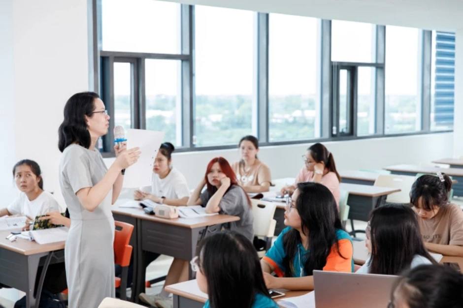 Công thức tính điểm xét kết hợp vào Đại học Kinh tế TP HCM Công thức tính điểm xét kết hợp vào Đại học Kinh tế TP HCM