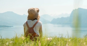 Cụm từ tiếng Anh diễn tả "cuộc đời không rực rỡ"