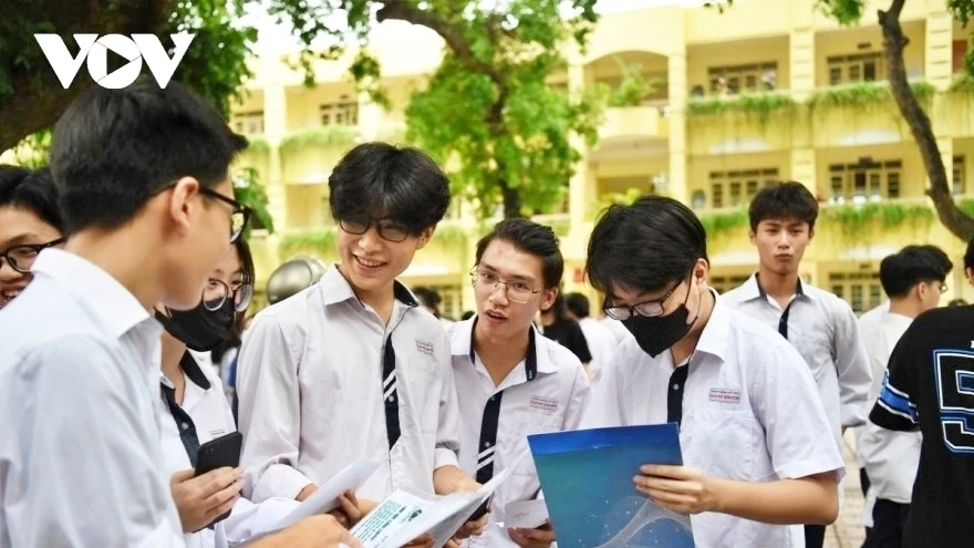 Cuộc đua giành suất học tại các trường THPT chuyên: Tỷ lệ chọi cao kỷ lục Cuộc đua giành suất học tại các trường THPT chuyên: Tỷ lệ chọi cao kỷ lục
