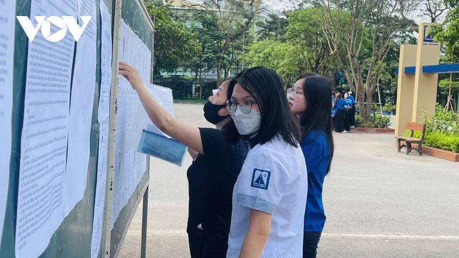 Cuộc đua vào lớp 10: Hà Nội công bố 6 diện tuyển thẳng Cuộc đua vào lớp 10: Hà Nội công bố 6 diện tuyển thẳng