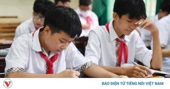 Cuộc đua vào lớp 6 ở Hà Nội: Áp lực chọi cao, phụ huynh “chạy đua” từ sớm