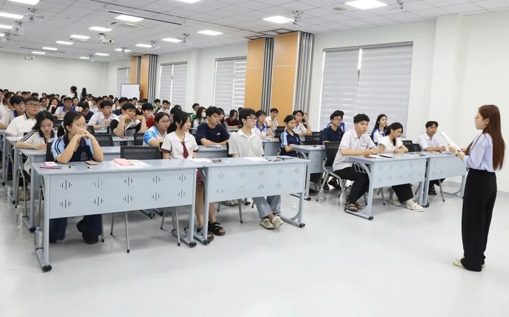 Cựu học sinh Trường phổ thông Năng khiếu đoạt giải khoa học danh giá bậc nhất Mỹ về AI Cựu học sinh Trường phổ thông Năng khiếu đoạt giải khoa học danh giá bậc nhất Mỹ về AI