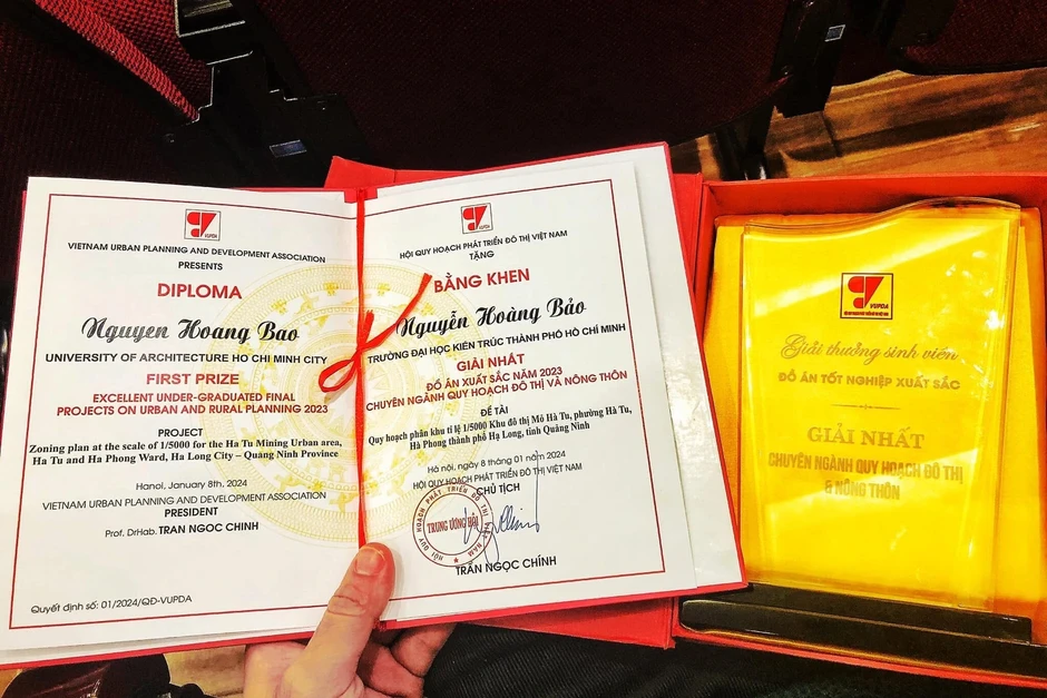Cựu thủ khoa Kiến trúc từng suýt cạch mặt gia đình vì theo đuổi hội họa Cựu thủ khoa Kiến trúc từng suýt cạch mặt gia đình vì theo đuổi hội họa
