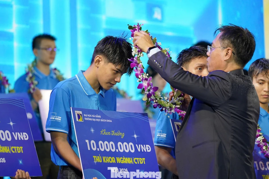 Đà Nẵng: Những suất học bổng đặc biệt tiếp sức tân sinh viên Đà Nẵng: Những suất học bổng đặc biệt tiếp sức tân sinh viên