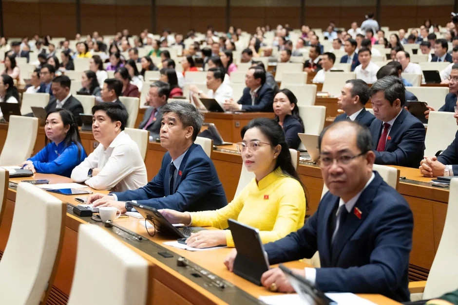 Đại biểu: Đề nghị nghiêm cấm xếp chương trình học liên kết xen kẽ giờ học chính khóa Đại biểu: Đề nghị nghiêm cấm xếp chương trình học liên kết xen kẽ giờ học chính khóa