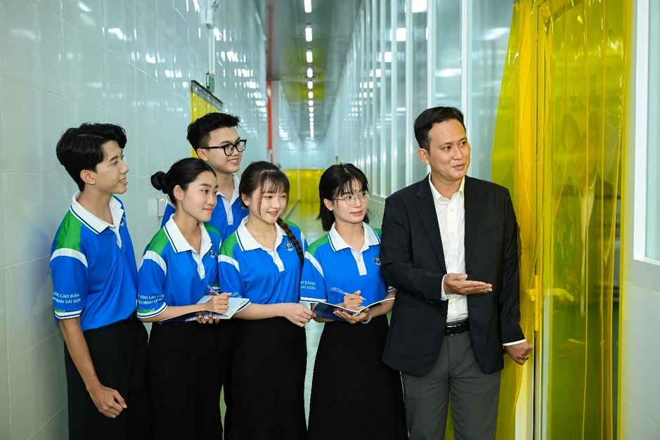 Đại học 2 giai đoạn mở thêm lộ trình cho thí sinh chưa đạt ngưỡng 15 điểm Đại học 2 giai đoạn mở thêm lộ trình cho thí sinh chưa đạt ngưỡng 15 điểm