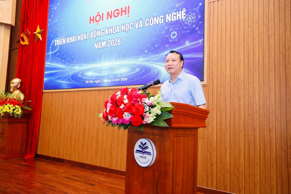 Đại học cần chuyển mạnh từ "nghiên cứu để công bố" sang tạo sản phẩm phục vụ phát triển đất nước Đại học cần chuyển mạnh từ "nghiên cứu để công bố" sang tạo sản phẩm phục vụ phát triển đất nước