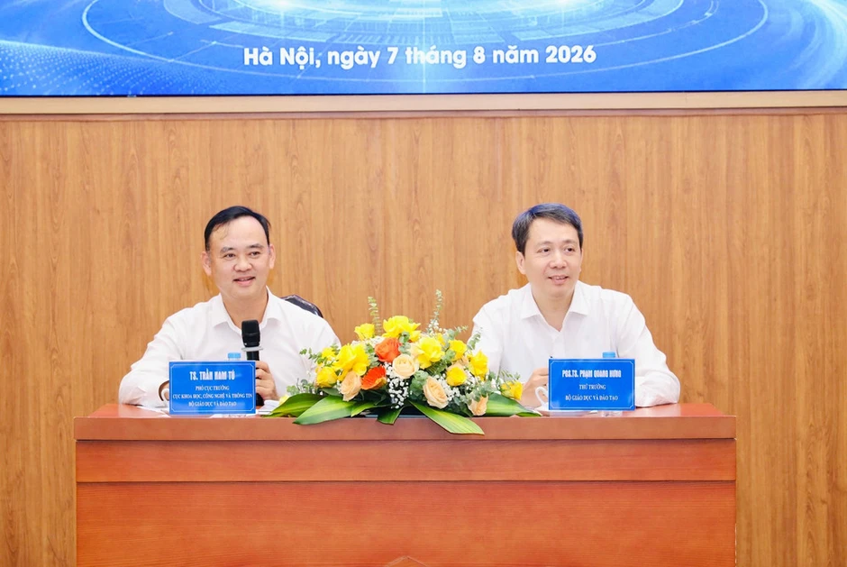 Đại học cần chuyển mạnh từ "nghiên cứu để công bố" sang tạo sản phẩm phục vụ phát triển đất nước Đại học cần chuyển mạnh từ "nghiên cứu để công bố" sang tạo sản phẩm phục vụ phát triển đất nước