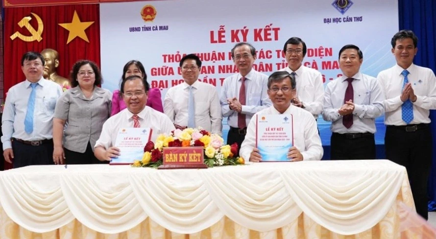 Đại học Cần Thơ hợp tác, gợi mở đào tạo nguồn nhân lực cho Cà Mau
