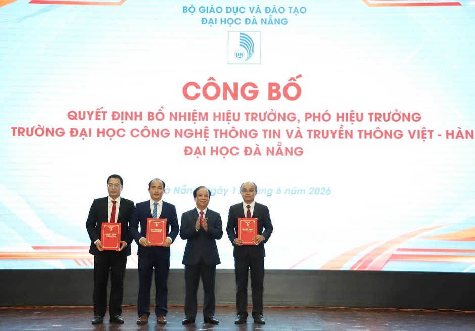 Đại học Đà Nẵng công bố quyết định bổ nhiệm hiệu trưởng các trường thành viên Đại học Đà Nẵng công bố quyết định bổ nhiệm hiệu trưởng các trường thành viên