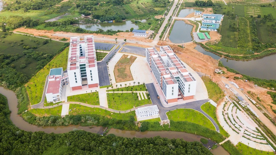 Đại học hàng đầu phải thấm thía hai chữ quốc gia để phụng sự Đại học hàng đầu phải thấm thía hai chữ quốc gia để phụng sự