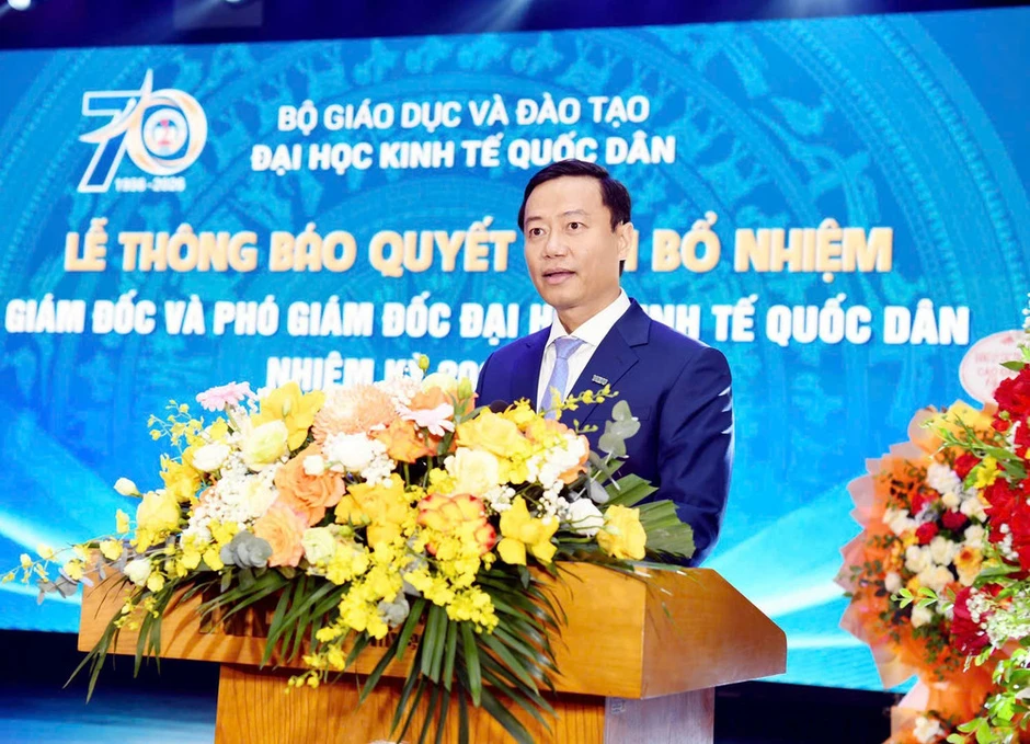 Đại học Kinh tế quốc dân thông báo Quyết định bổ nhiệm Ban Giám đốc nhiệm kỳ 2026-2031 Đại học Kinh tế quốc dân thông báo Quyết định bổ nhiệm Ban Giám đốc nhiệm kỳ 2026-2031