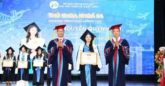 Đại học Kinh tế quốc dân trao bằng tốt nghiệp cho hơn 2.000 tân cử nhân