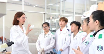 Đại học lớn nhất nước đặt mục tiêu mời 68 giáo sư thỉnh giảng trong năm 2026