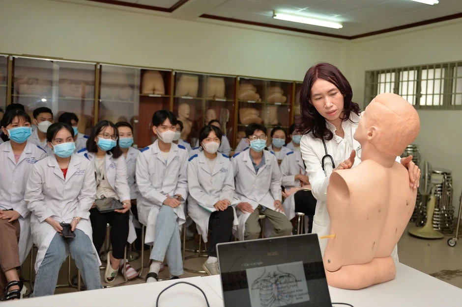 Đại học ở TP.HCM ‘săn’ nhà khoa học giỏi, thu nhập lên đến 85 triệu đồng/tháng Đại học ở TP.HCM ‘săn’ nhà khoa học giỏi, thu nhập lên đến 85 triệu đồng/tháng
