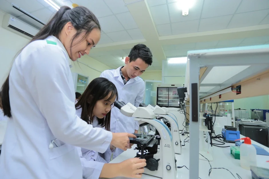 Đại học ở TP.HCM ‘săn’ nhà khoa học giỏi, thu nhập lên đến 85 triệu đồng/tháng Đại học ở TP.HCM ‘săn’ nhà khoa học giỏi, thu nhập lên đến 85 triệu đồng/tháng