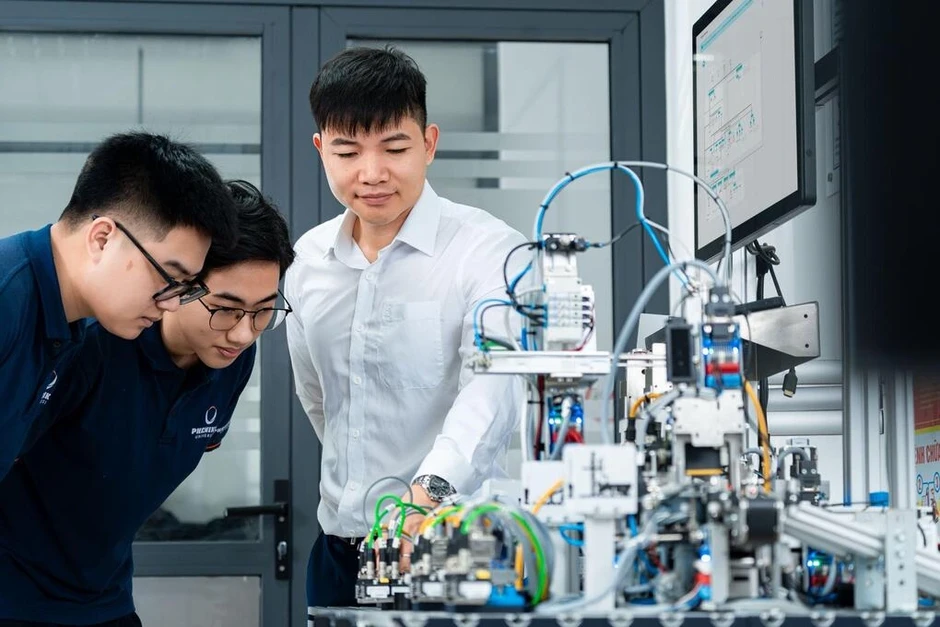 Đại học Phenikaa liên tiếp được Times Higher Education vinh danh Đại học Phenikaa liên tiếp được Times Higher Education vinh danh