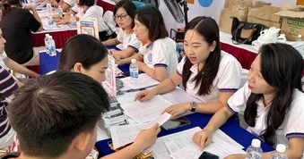 Đại học Thương mại công bố điểm sàn 2026, dự kiến giảm điểm chuẩn