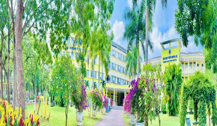 Đại học Trà Vinh đứng đầu Việt Nam trên bảng xếp hạng UI GreenMetric 2026 Đại học Trà Vinh đứng đầu Việt Nam trên bảng xếp hạng UI GreenMetric 2026