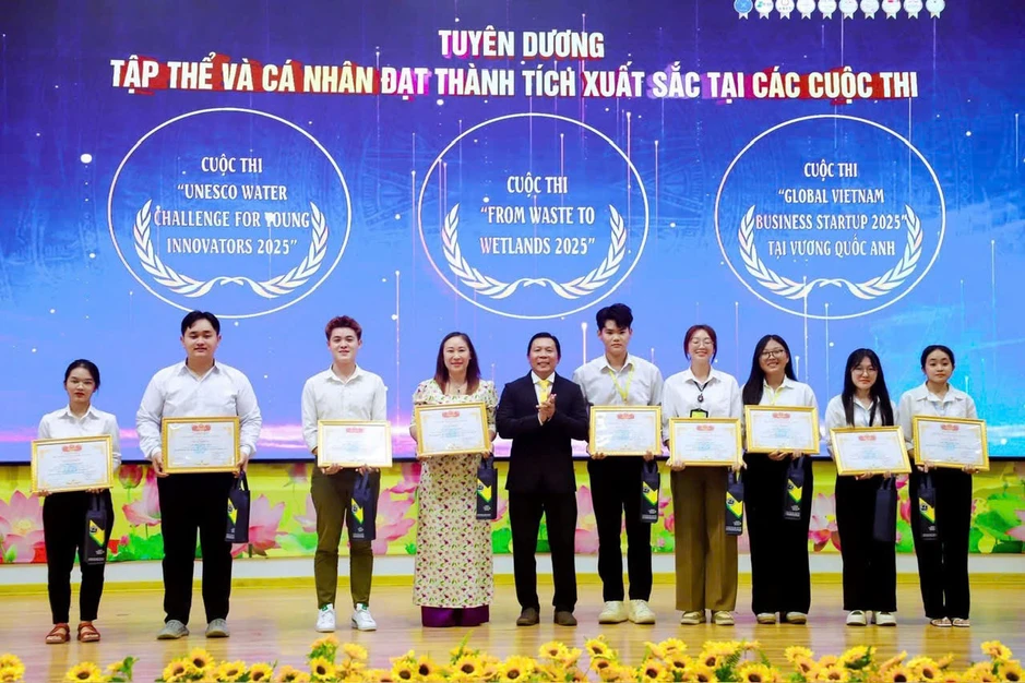 Đại học Trà Vinh vào Top 20 trường đổi mới sáng tạo toàn cầu Đại học Trà Vinh vào Top 20 trường đổi mới sáng tạo toàn cầu