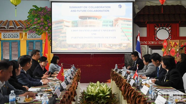 Đại sứ quán Việt Nam tại Thái Lan thúc đẩy hợp tác giáo dục giữa hai nước Đại sứ quán Việt Nam tại Thái Lan thúc đẩy hợp tác giáo dục giữa hai nước