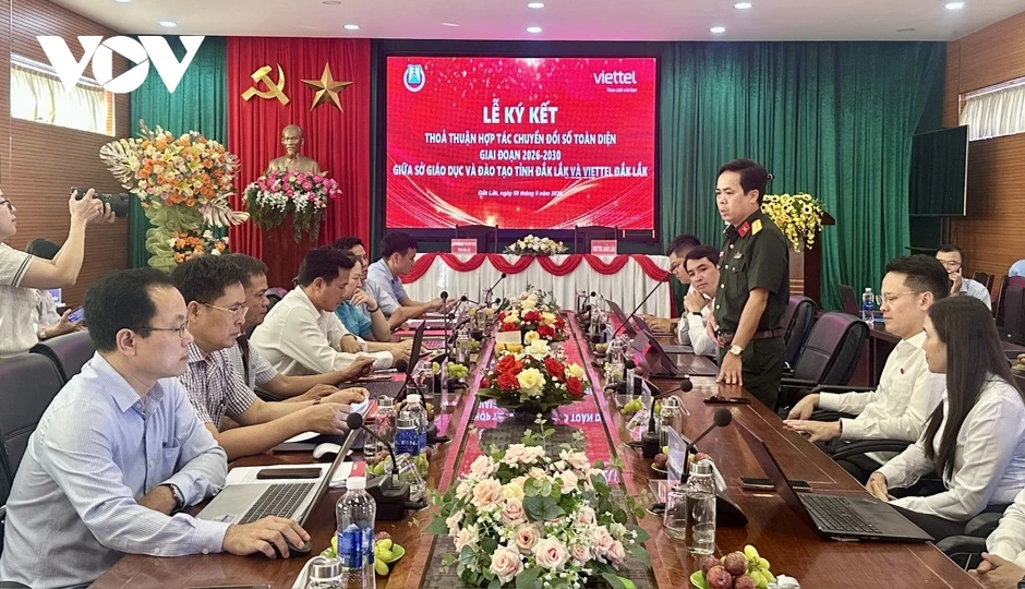 Đắk Lắk đẩy mạnh hợp tác, thúc đẩy chuyển đổi số trong giáo dục Đắk Lắk đẩy mạnh hợp tác, thúc đẩy chuyển đổi số trong giáo dục