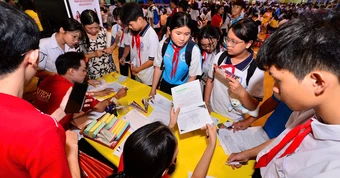 Đang tư vấn trực tuyến: Chọn trường lớp 10 ở TP.HCM thế nào? Đăng ký vào lớp 1, lớp 6 ra sao?