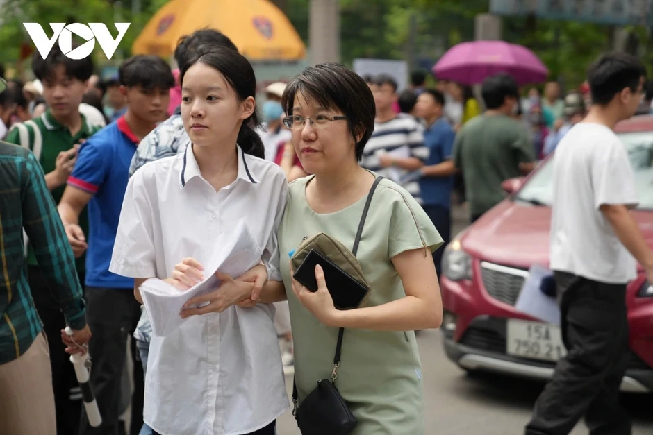 Đặt nguyện vọng sai, dễ trượt cả 3: Học sinh lớp 10 cần tránh gì phút chót? Đặt nguyện vọng sai, dễ trượt cả 3: Học sinh lớp 10 cần tránh gì phút chót?