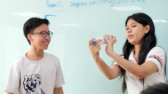 Dạy, học tiếng Anh cho học sinh tiểu học, trung học phổ thông trong "thời AI"