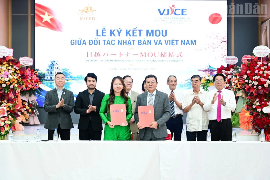 Đẩy mạnh các hoạt động giao lưu, hợp tác giáo dục Việt Nam-Nhật Bản Đẩy mạnh các hoạt động giao lưu, hợp tác giáo dục Việt Nam-Nhật Bản