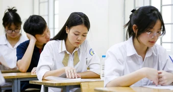 Đề khảo sát vào lớp 10 môn Ngữ văn của phường Hà Đông, Hà Nội năm 2026