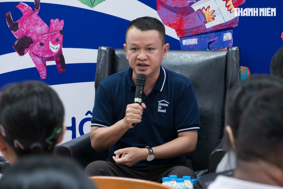 Để sách tranh 'sống' trong tuổi thơ chứ không chỉ là vật trang trí đóng bụi Để sách tranh 'sống' trong tuổi thơ chứ không chỉ là vật trang trí đóng bụi