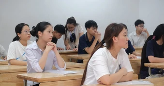 Đề tiếng Anh thi lớp 10 ở Hà Nội năm 2026