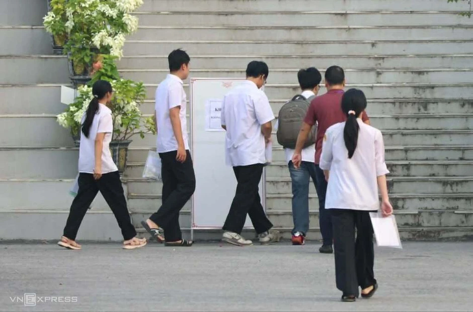Đề Toán thi lại ở Tuyên Quang có dạng bài giống đợt 1 Đề Toán thi lại ở Tuyên Quang có dạng bài giống đợt 1