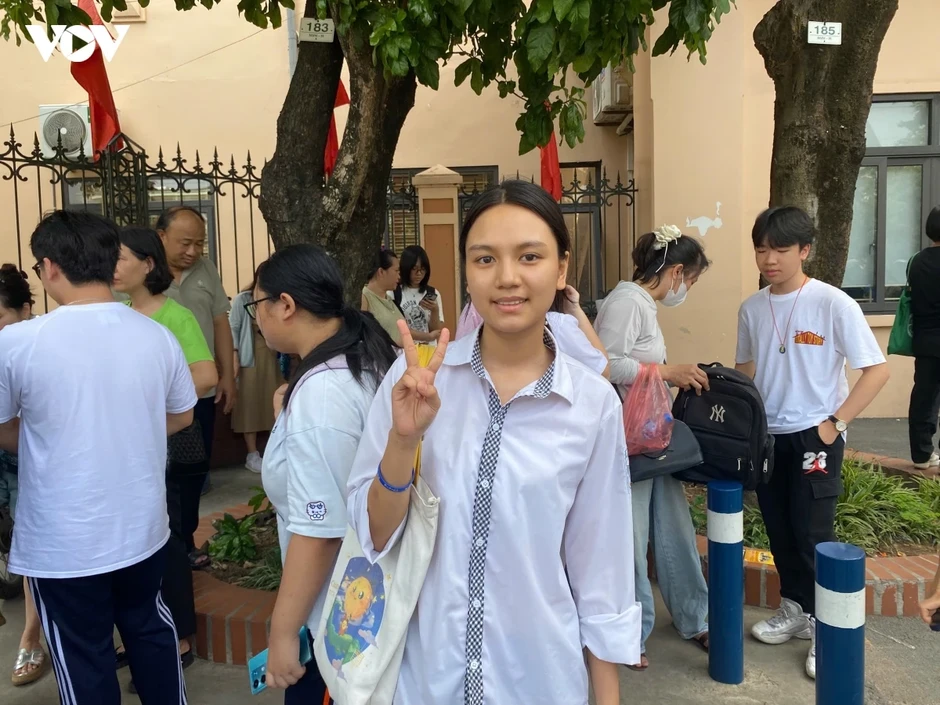 Đề Toán vào lớp 10 Hà Nội: Thí sinh nói dễ đạt 8 điểm, khó đạt điểm tuyệt đối Đề Toán vào lớp 10 Hà Nội: Thí sinh nói dễ đạt 8 điểm, khó đạt điểm tuyệt đối