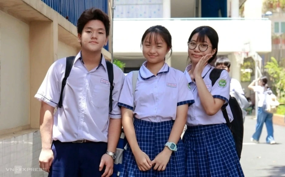 Đề Văn lớp 10 Phổ thông Năng khiếu hỏi về 'nghịch lý của sự lựa chọn' Đề Văn lớp 10 Phổ thông Năng khiếu hỏi về 'nghịch lý của sự lựa chọn'