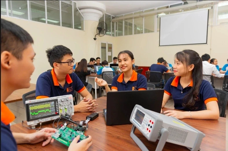 Đề xuất cấp học bổng đến 5,5 triệu đồng/tháng cho sinh viên 15 nhóm ngành STEM Đề xuất cấp học bổng đến 5,5 triệu đồng/tháng cho sinh viên 15 nhóm ngành STEM
